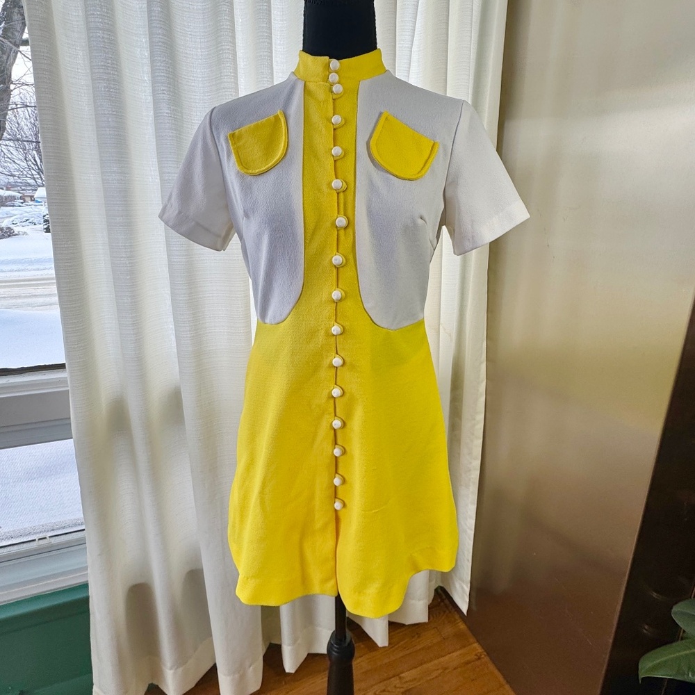 Vintage 1960s mini dress, with micro shorts, 2 pieces set, modern size 4/6